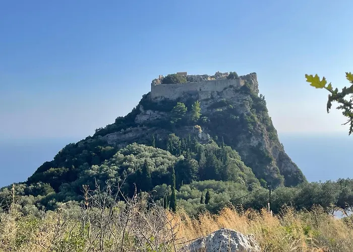 Sal'egli Villa Faiakes